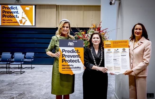 RIJSWIJK - Queen Maxima and Mrs. Innes-Stubb and a welcome by Mrs. Huri Sahin, Mayor of the Municipality of Rijswijk, for a conversation with relatives of victims of femicide and experts with experience of domestic violence. ANP HOLLANDSE HOOGTE ROBIN UTRECHT netherlands out - belgium out  Copyright: xx x544654078x originalFilename: 544654078.jpg