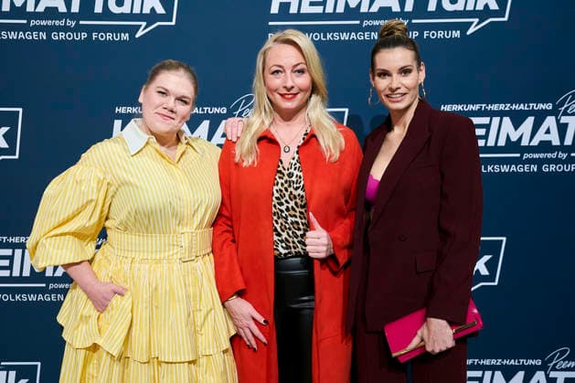 4 Peemöllers Heimat Talk Gisa Flake , Rebecca Kunikowski , Ilka Peemöller 4 Peemöllers Heimat Talk at the DRIVE Volkswagen Group Forum in Berlin on 11 12 2025 Copyright: xEventpressxRadkex