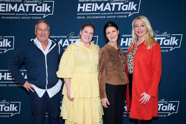 4 Peemöllers Home Talk Gisa Flake Nico Hofmann Liane Scheinert Ilka Peemöller 4 Peemöllers Home Talk at the DRIVE Volkswagen Group Forum in Berlin on 11 12 2025 Copyright: xEventpressxRadkex
