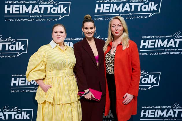 4 Peemöllers Heimat Talk Gisa Flake , Rebecca Kunikowski , Ilka Peemöller 4 Peemöllers Heimat Talk at the DRIVE Volkswagen Group Forum in Berlin on 11 12 2025 Copyright: xEventpressxRadkex