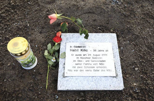 German Chancellor Merkel commemorates NSU victims ZWICKAU, GERMANY - NOVEMBER 04: A memorial plate of Habil Kilic, one of the NSU victims is seen in front of the trees planted in the memory of victims of far-right terror group National Socialist Underground (NSU), at the Schwanenteichpark in eastern German city of Zwickau, Germany on November 04, 2019. German Chancellor Angela Merkel visited the memorial. Merkel, together with a group of students, laid white flowers on the memorial in the eastern German city of Zwickau, which was dedicated to 10 people killed by the NSU terror group. The NSU members, who lived underground for many years in Zwickau, killed eight Turkish immigrants, a Greek citizen, and a German policewoman between 2000 and 2  Copyright: x2025xAnadoluxAbdulhamidxHoÅübaÅüx