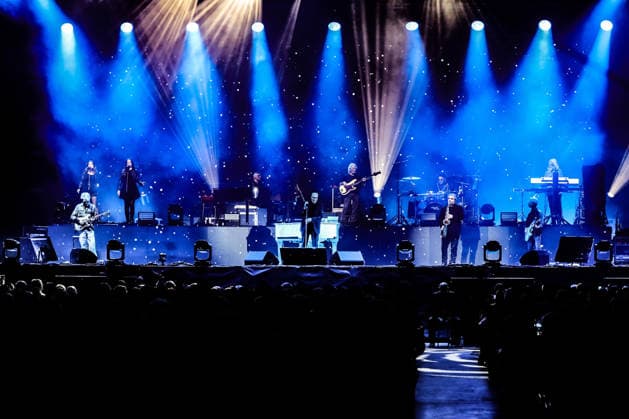 Music Concert - ANTONELLO VENDITTI The italian singer Antonello Venditti during the concert in Turin during ANTONELLO VENDITTI, Music Concert in TORINO, Italy, December 12 2025 TORINO INALPI ARENA Italy Copyright: xRenataxRoattinox xLiveMediax LPM_2192683
