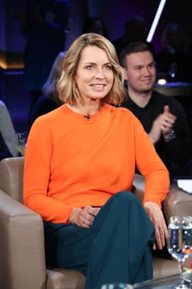 Jessy Wellmer, journalist and presenter, guest on the NDR Talk Show on 12 12 2025, photo session before the live broadcast on the 3 program of NDR television in the Hamburg Lokstedt television studio