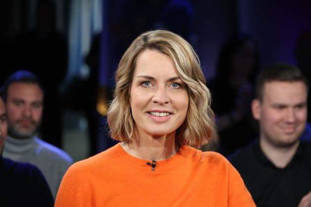 Jessy Wellmer, journalist and presenter, guest on the NDR Talk Show on 12 12 2025, photo session before the live broadcast on the 3 program of NDR television in the Hamburg Lokstedt television studio