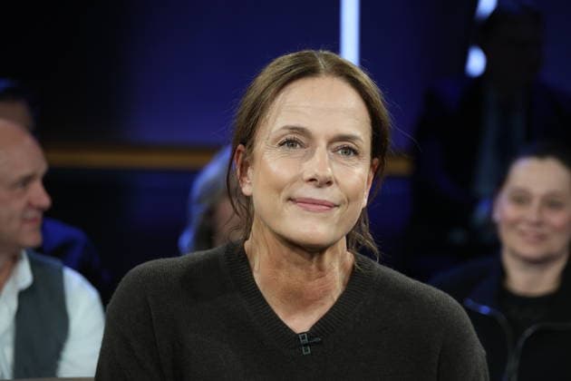 Claudia Michelsen, actress, guest on the NDR Talk Show on 12 12 2025, photo session before the live broadcast on the 3 program of NDR television in the Hamburg Lokstedt television studio