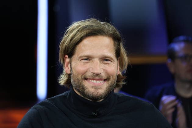 Sebastian Ströbel, actor, guest on the NDR Talk Show on 12 12 2025, photo session before the live broadcast on the 3 program of NDR television in the Hamburg Lokstedt television studio