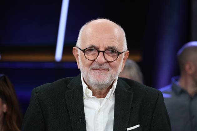 Prof Helmut Seitz, specialist in internal medicine and alcohol researcher, as a guest on the NDR Talk Show on 12 12 2025, photo session before the live broadcast on the 3 program of NDR television in the Hamburg Lokstedt television studio