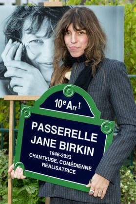 Lou Doillon Inauguration de la passerelle Jane Birkin devant les 41 43 quai de Valmy à Paris le 13 décembre 2025 Cyril Moreau Bestimage Unveiling of the Jane Birkin footbridge in front of 41 43 Quai de Valmy in Paris on December 13, 2025 Paris France  Copyright: xCYRILxMOREAUx xBESTIMAGExCYRILxMOREAUx xBESTIMAGEx