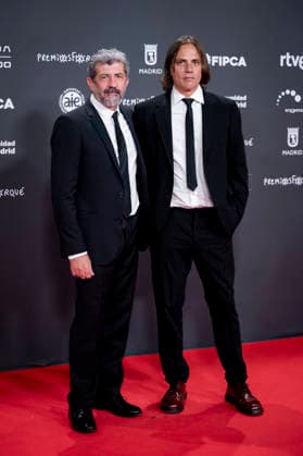Red carpet of the 31st edition of the José María Forqué Awards Directors Alberto Rodríguez and Rafa Cobos pose on the red carpet of the 31st edition of the José María Forqué Awards, at the IFEMA Municipal Palace, on December 13, 2025, in Madrid Spain The José María Forqué Film Awards, known as the Forqué Awards, were created in 1996 by the Entidad de Gestión de Derechos de los Productores Audiovisuales Egeda to honor the memory of José María Forqué, a leading figure in Spanish filmmaking and the first president of Egeda EGEDA created the award with the aim of disseminating the importance of the Spanish audiovisual industry and promoting the figure of the film producer 13 DECEMBER 2025 Madrid Madrid Espana  Copyright: xAlbertoxOrtegax 7168502