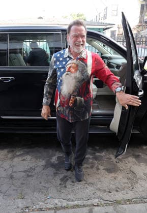 44th Annual Miracle on 1st Street Christmas Toy Giveaway at Hollenbeck Youth Center Featuring: Arnold Schwarzenegger Where: Los Angeles, California, United States When: 13 Dec 2025 Credit: Faye s Vision Cover Images EDITORIAL USE ONLY. NOT FOR USE BY NEWSPAPERS BASED IN THE UK. Copyright: xx coverimg55336711