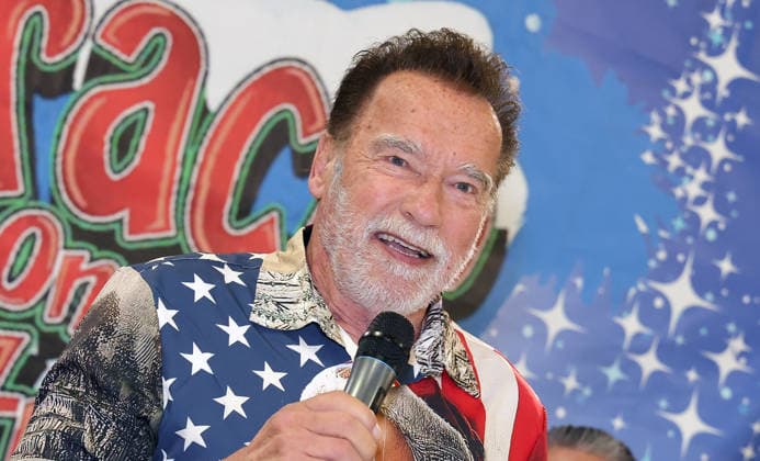 44th Annual Miracle on 1st Street Christmas Toy Giveaway at Hollenbeck Youth Center Featuring: Arnold Schwarzenegger Where: Los Angeles, California, United States When: 13 Dec 2025 Credit: Faye s Vision Cover Images EDITORIAL USE ONLY. NOT FOR USE BY NEWSPAPERS BASED IN THE UK. Copyright: xx coverimg55336719