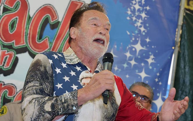 44th Annual Miracle on 1st Street Christmas Toy Giveaway at Hollenbeck Youth Center Featuring: Arnold Schwarzenegger Where: Los Angeles, California, United States When: 13 Dec 2025 Credit: Faye s Vision Cover Images EDITORIAL USE ONLY. NOT FOR USE BY NEWSPAPERS BASED IN THE UK. Copyright: xx coverimg55336721