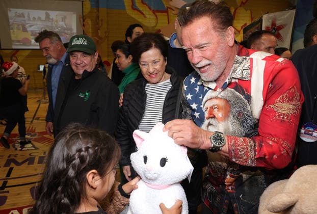 44th Annual Miracle on 1st Street Christmas Toy Giveaway at Hollenbeck Youth Center Featuring: Arnold Schwarzenegger, Family Member Where: Los Angeles, California, United States When: 13 Dec 2025 Credit: Faye s Vision Cover Images EDITORIAL USE ONLY. NOT FOR USE BY NEWSPAPERS BASED IN THE UK. Copyright: xx coverimg55336730