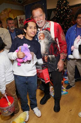 44th Annual Miracle on 1st Street Christmas Toy Giveaway at Hollenbeck Youth Center Featuring: Zacky Munoz, Arnold Schwarzenegger Where: Los Angeles, California, United States When: 13 Dec 2025 Credit: Faye s Vision Cover Images EDITORIAL USE ONLY. NOT FOR USE BY NEWSPAPERS BASED IN THE UK. Copyright: xx coverimg55336748