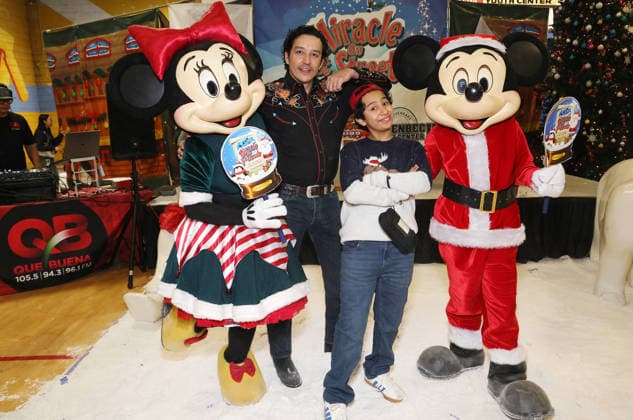 44th Annual Miracle on 1st Street Christmas Toy Giveaway at Hollenbeck Youth Center Featuring: Gabriel Luna, Zacky Munoz Where: Los Angeles, California, United States When: 13 Dec 2025 Credit: Faye s Vision Cover Images EDITORIAL USE ONLY. NOT FOR USE BY NEWSPAPERS BASED IN THE UK. Copyright: xx coverimg55336756