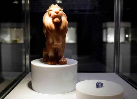 Beloved Hollywood memorabilia, exquisite fabergé and personal objects, fine and decorative art are on display at a preview of Swinging on a Star: The Private Collection of Kathryn and Bing Crosby at Sotheby s in New York City on Saturday, December 13, 2025. The legendary Hollywood couple whose legacy is synonymous with the holiday season contains items drawn from Kathryn and Bing s private collection.  NYP20251213148 JOHNxANGELILLO