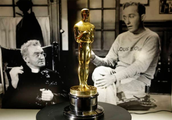 An Academy Awards Oscar along with beloved Hollywood memorabilia, exquisite fabergé and personal objects, fine and decorative art are on display at a preview of Swinging on a Star: The Private Collection of Kathryn and Bing Crosby at Sotheby s in New York City on Saturday, December 13, 2025. The legendary Hollywood couple whose legacy is synonymous with the holiday season contains items drawn from Kathryn and Bing s private collection.  NYP20251213145 JOHNxANGELILLO