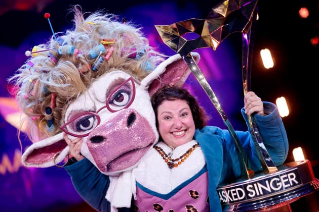 Actress Meltem Kaptan wins as the character Muuhnika in the ProSieben show The Masked Singer at the MMC Studios in Ossendorf Cologne, 13 12 2025 NRW Germany Copyright: xChristophxHardtx