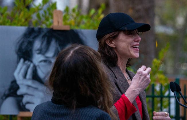 Inauguration of The Jane Birkin Footbridge - Paris Charlotte Gainsbourg, Lou Doillon attending the inauguration of the footbridge « Jane Birkin » in Paris, France on December 13, 2025. Photo by Denis Prezat ABACAPRESS.COM Paris France  Copyright: xPrezatxDenis ABACAx