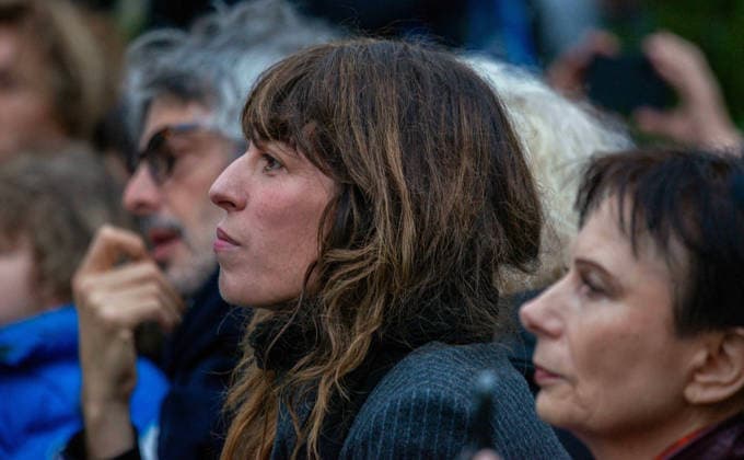 Inauguration of The Jane Birkin Footbridge - Paris Lou Doillon attending the inauguration of the footbridge « Jane Birkin » in Paris, France on December 13, 2025. Photo by Denis Prezat ABACAPRESS.COM Paris France  Copyright: xPrezatxDenis ABACAx