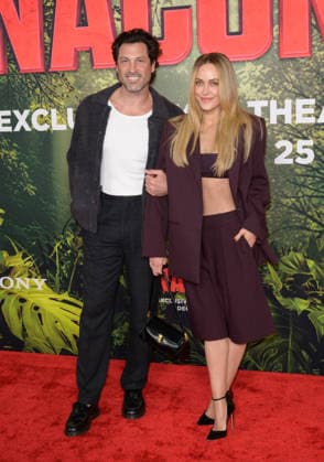 Anaconda Premiere - Los Angeles, USA LOS ANGELES, USA. December 13, 2025: Maksim Chmerkovskiy & Peta Murgatroyd at the premiere of Anaconda at the United Theatre. Los Angeles CA USA  Copyright: xPaulxSmith Featureflashx