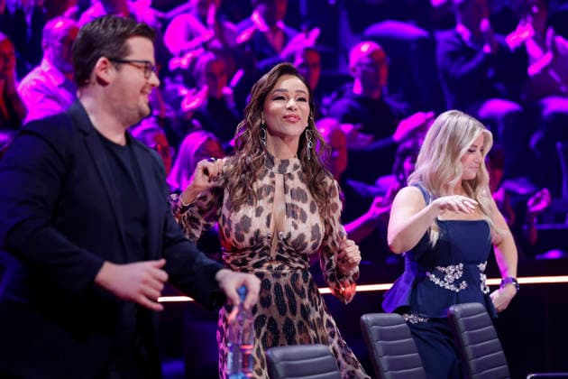 Comedian Chris Tall, presenter Verona Pooth and singer Beatrice Egli in the Prosieben show The Masked Singer at the MMC Studios in Ossendorf Cologne, 13 12 2025 NRW Germany Copyright: xChristophxHardtx
