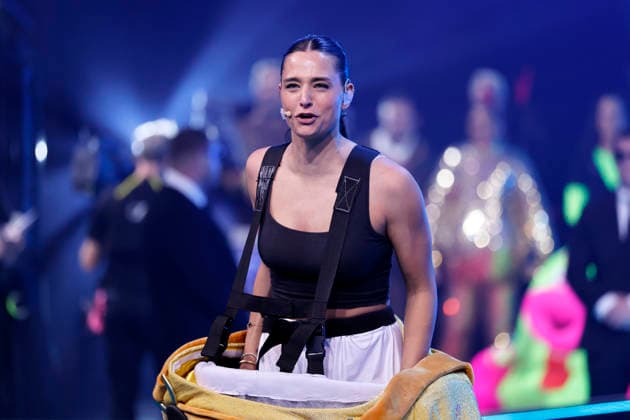 Presenter Amira Aly took 4th place as the character Eggi in the Prosieben show The Masked Singer at the MMC Studios in Ossendorf Cologne, 13 12 2025 NRW Germany Copyright: xChristophxHardtx