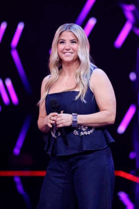 Singer Beatrice Egli in the ProSieben show The Masked Singer at the MMC Studios in Ossendorf Cologne, 13 12 2025 NRW Germany Copyright: xChristophxHardtx