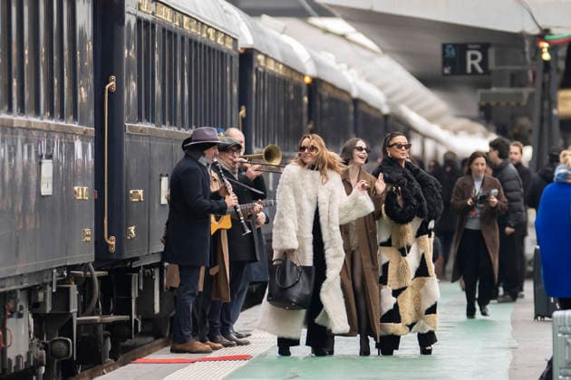 Emily in Paris cast - Paris Philippine Leroy Beaulieu, Lily Collins and Ashley Park arrive at Gare d’Austerlitz by the Orient Express in Paris, on December 14, 2025. Photo by Eliot Blondet ABACAPRES.COM Paris France France  Copyright: xBlondetxEliot ABACAx
