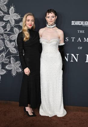 Searchlight Pictures™ ˜The Testament of Ann Lee™ Premiere Amanda Seyfried and Tomasin Mckenzie arriving to the Los Angeles premiere of Searchlight Pictures™ The Testament of Ann Lee at the Linwood Dunn Theater on December 14, 2025 in Hollywood, Ca. Hollywood Linwood Dunn Theater California USA Copyright: xLisaxOConnor xAFF-USA.COMx