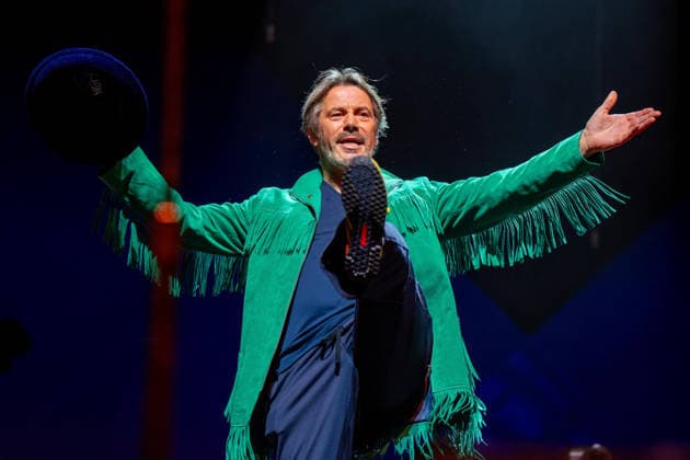 December 14, 2025, London, United Kingdom: Jay Kay and band Jamiroquai seen performing live on stage at the O2 Arena Funk and acid jazz band Jamiroquai lead by Jay Kay played a second date at London s O2 Arena on 14th December 2025 the last date of their The Heels Of Steel Tour London United Kingdom - ZUMAs197 20251214_aaa_s197_269 Copyright: xBonniexBritainx