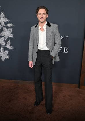 Searchlight Pictures™ ˜The Testament of Ann Lee™ Premiere Lewis Pullman arriving to the Los Angeles premiere of Searchlight Pictures™ The Testament of Ann Lee at the Linwood Dunn Theater on December 14, 2025 in Hollywood, Ca. Hollywood Linwood Dunn Theater California USA Copyright: xLisaxOConnor xAFF-USA.COMx