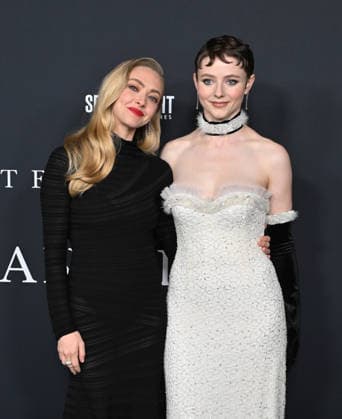 Searchlight Pictures™ ˜The Testament of Ann Lee™ Premiere Amanda Seyfried and Tomasin Mckenzie arriving to the Los Angeles premiere of Searchlight Pictures™ The Testament of Ann Lee at the Linwood Dunn Theater on December 14, 2025 in Hollywood, Ca. Hollywood Linwood Dunn Theater California USA Copyright: xLisaxOConnor xAFF-USA.COMx