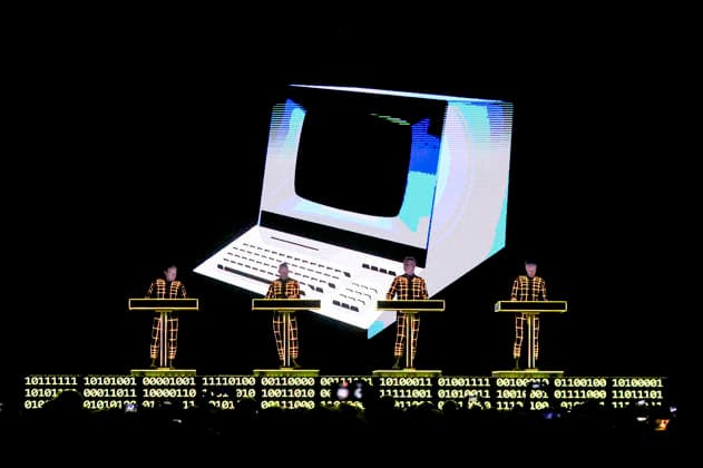 Kraftwerk live bei einem Konzert ihrer Multimedia Tour in der Mitsubishi Electric Halle. Duesseldorf, 14.12.2025 *** Kraftwerk live at a concert of their multimedia tour in the Mitsubishi Electric Halle Duesseldorf, 14 12 2025 Foto:xxF.xZeisingx xFuturexImagex kraftwerk_5204