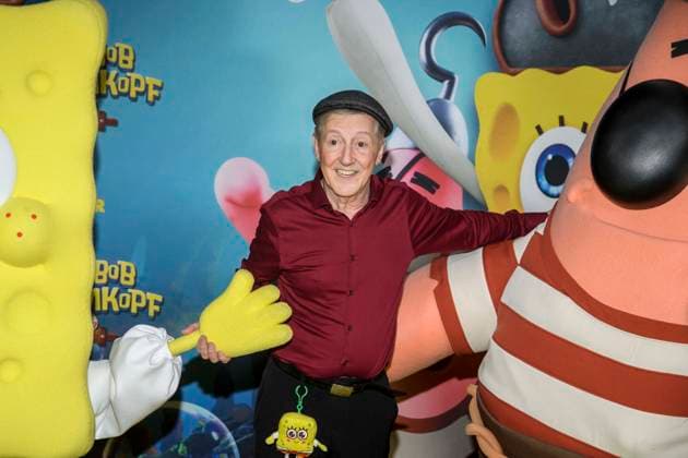 ABBberlin Santiago Ziesmer German dubbing voice guest on the yellow carpet at the German premiere of SPONGEBOB SCHWAMMKOPF PIRATEN AHOI at the cinema in the Kulturbrauerei on 14 12 2025 Berlin Germany