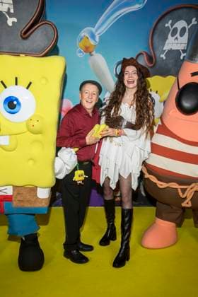 ABBberlin Santiago Ziesmer and Klaudia Giez as guests on the yellow carpet at the German premiere of SPONGEBOB SCHWAMMKOPF PIRATEN AHOI at the cinema in the Kulturbrauerei on 14 12 2025 Berlin Germany