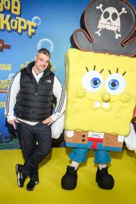 ABBberlin Imad Mardnli as a guest on the yellow carpet at the German premiere of SPONGEBOB SCHWAMMKOPF PIRATEN AHOI at the cinema in the Kulturbrauerei on 14 12 2025 Berlin Germany