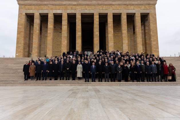 Turkish Foreign Minister Hakan Fidan ANKARA, TURKIYE - DECEMBER 15: Turkish Foreign Minister Hakan Fidan visits the Anitkabir, the mausoleum of Turkish Republic s Founder Mustafa Kemal Ataturk, with Turkish Ambassadors before the official opening ceremony of the 16th Ambassadors Conference, organized by the Turkish Foreign Ministry under the theme A Foreign Policy that Produces Peace, Stability and Prosperity, in Ankara, Turkiye on December 15, 2025. Murat Gok Anadolu Ankara Turkey. Editorial use only. Please get in touch for any other usage.  Copyright: x2025xAnadoluxMuratxGokx