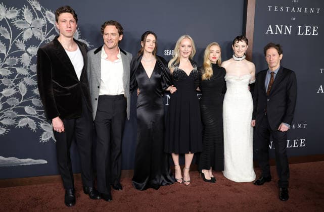 14 December 2025 - Los Angeles, California - Jamie Bogyo, Lewis Pullman, Stacy Martin, Mona Fastvold, Amanda Seyfried, Tomasin Mckenzie, Tim Blake Nelson Los Angeles Premiere Of Searchlight Pictures The Testament Of Ann Lee held at Linwood Dunn Theater.in Los Angeles. Los Angeles USA - ZUMAa123 20251214_zaa_a123_085 Copyright: xADx