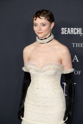 Premiere of The Testament of Ann Lee in Los Angeles LOS ANGELES, USA December 14, 2025 Thomasin McKenzie at the premiere of The Testament of Ann Lee at the Linwood Dunn Theatre Picture Paul Smith Featureflash 451556 2025 12 14 CA Los Angeles  Copyright: xPaulxSmithx xFeaturesxFlashx xStarfacex STAR_451556_081