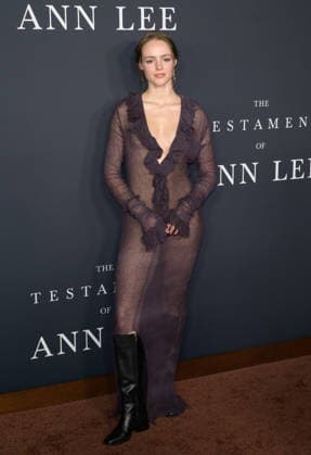 Premiere of The Testament of Ann Lee in Los Angeles LOS ANGELES, USA December 14, 2025 Natalie Shinnick at the premiere of The Testament of Ann Lee at the Linwood Dunn Theatre Picture Paul Smith Featureflash 451556 2025 12 14 CA Los Angeles  Copyright: xPaulxSmithx xFeaturesxFlashx xStarfacex STAR_451556_104