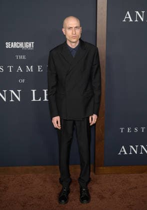 Premiere of The Testament of Ann Lee in Los Angeles LOS ANGELES, USA December 14, 2025 Daniel Blumberg at the premiere of The Testament of Ann Lee at the Linwood Dunn Theatre Picture Paul Smith Featureflash 451556 2025 12 14 CA Los Angeles  Copyright: xPaulxSmithx xFeaturesxFlashx xStarfacex STAR_451556_178