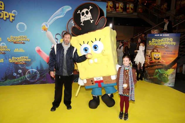 Oliver Korittke with daughter Frida at the premiere of the movie SpongeBob SquarePants Pirates Ahoy at the cinema in the KulturBrauerei Berlin, 14 12 2025 Foto:xAgenturxWehnertx xGränzdörferx xFuturexImagex spongebob_5226