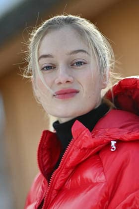 Les Arcs Film Festival - Day Three. FC LES ARCS, FRANCE - DECEMBER 15 Nadia Tereszkiewics attends a photocall during Day Three of Les Arcs Film Festival on December 15, 2025 in Les Arcs, France. Photo by Franck Castel ABACAPRESS.COM Les Arcs France  Copyright: xCastelxFranck ABACAx
