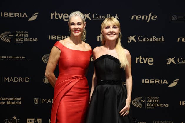 Photocall prior to the Gala of the Academy of Performing Arts of Spain Actress Belén Rueda i and the president of the Academy, Cayetana Guillén Cuervo d , pose during the photocall prior to the Gala of the Academy of Performing Arts of Spain, at the Teatro Calderón, on December 15, 2025, in Valladolid, Castilla y León Spain The Academy of Performing Arts of Spain, with the collaboration of the Municipal Foundation of Culture of Valladolid, celebrates its Gold Medals and Distinctions of Honor Award Ceremony, a recognition to individuals or entities with an outstanding professional career in the field of performing arts DECEMBER 15, 2025 VALLADOLID CASTILLA Y LEÓN GALA ACADEMY OF PERFORMING ARTS SPAIN PHOTOCALL GOLD MEDALS DISTINCTIONS OF HO Copyright: xPhotogenic ClaudiaxAlbax 7171740