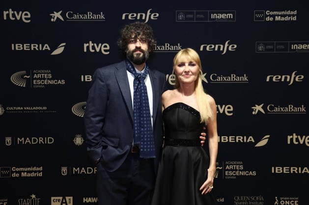 Photocall prior to the Gala of the Academy of Performing Arts of Spain The director of the Teatro Calderón, José María Esbec, and the president of the Academy, Cayetana Guillén Cuervo, pose during the photocall prior to the Gala of the Academy of Performing Arts of Spain, at the Teatro Calderón, on December 15, 2025, in Valladolid, Castilla y León Spain The Academy of Performing Arts of Spain, in collaboration with the Municipal Foundation of Culture of Valladolid, celebrates its Gold Medals and Honors Ceremony, with the collaboration of the Fundación Municipal de Cultura de Valladolid, celebrates its Gold Medals and Distinctions of Honor Award Ceremony, a recognition to individuals or entities with an outstanding professional career in th Copyright: xPhotogenic ClaudiaxAlbax 7171750
