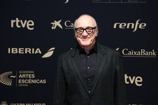 Photocall prior to the Gala of the Academy of Performing Arts of Spain Actor Roberto Alvarez poses during the photocall prior to the Gala of the Academy of Performing Arts of Spain, at the Teatro Calderón, on December 15, 2025, in Valladolid, Castilla y León Spain The Academy of Performing Arts of Spain, with the collaboration of the Municipal Foundation of Culture of Valladolid, celebrates its ceremony of Gold Medals and Distinctions of Honor, a recognition to individuals or entities with an outstanding professional career in the performing arts, celebrates its Gold Medals and Distinctions of Honor Award Ceremony, a recognition to individuals or entities with an outstanding professional career in the field of performing arts DECEMBER 15, Copyright: xPhotogenic ClaudiaxAlbax 7171767