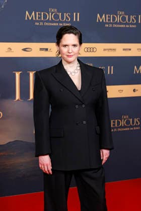Actress Emily Cox at the world premiere of the film The Medicus II in the Cinedom Cologne, 15 12 2025 NRW Germany Copyright: xChristophxHardtx