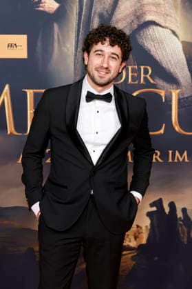 Actor Jaouhar Ben Ayed at the world premiere of the film The Medicus II in the Cinedom Cologne, 15 12 2025 NRW Germany Copyright: xChristophxHardtx
