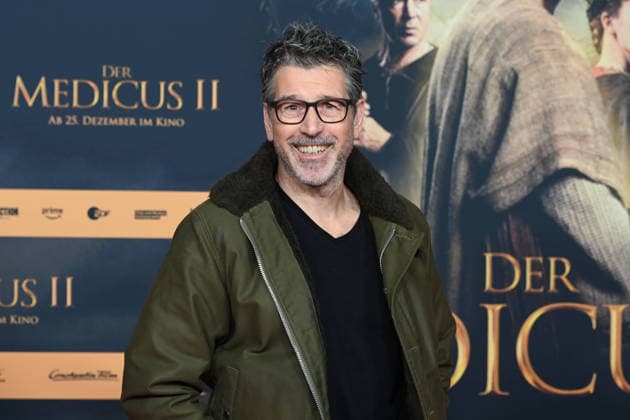 Wolfgang GROOS, director, portrait, portrait, portrait, cropped single image, single motif, red carpet, red carpet show, arrival, film premiere DER MEDICUS 2 on 15 12 2025 at the Cinedom cinema in Cologne,